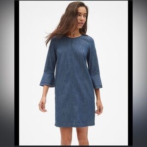 GAP Women's Denim Bell Sleeve Shift Dress in Medium Indigo - size S